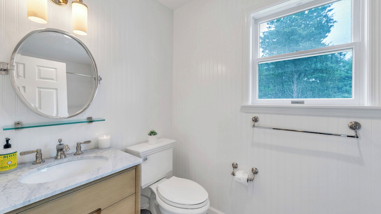 Photo of Bathroom in East Hampton North