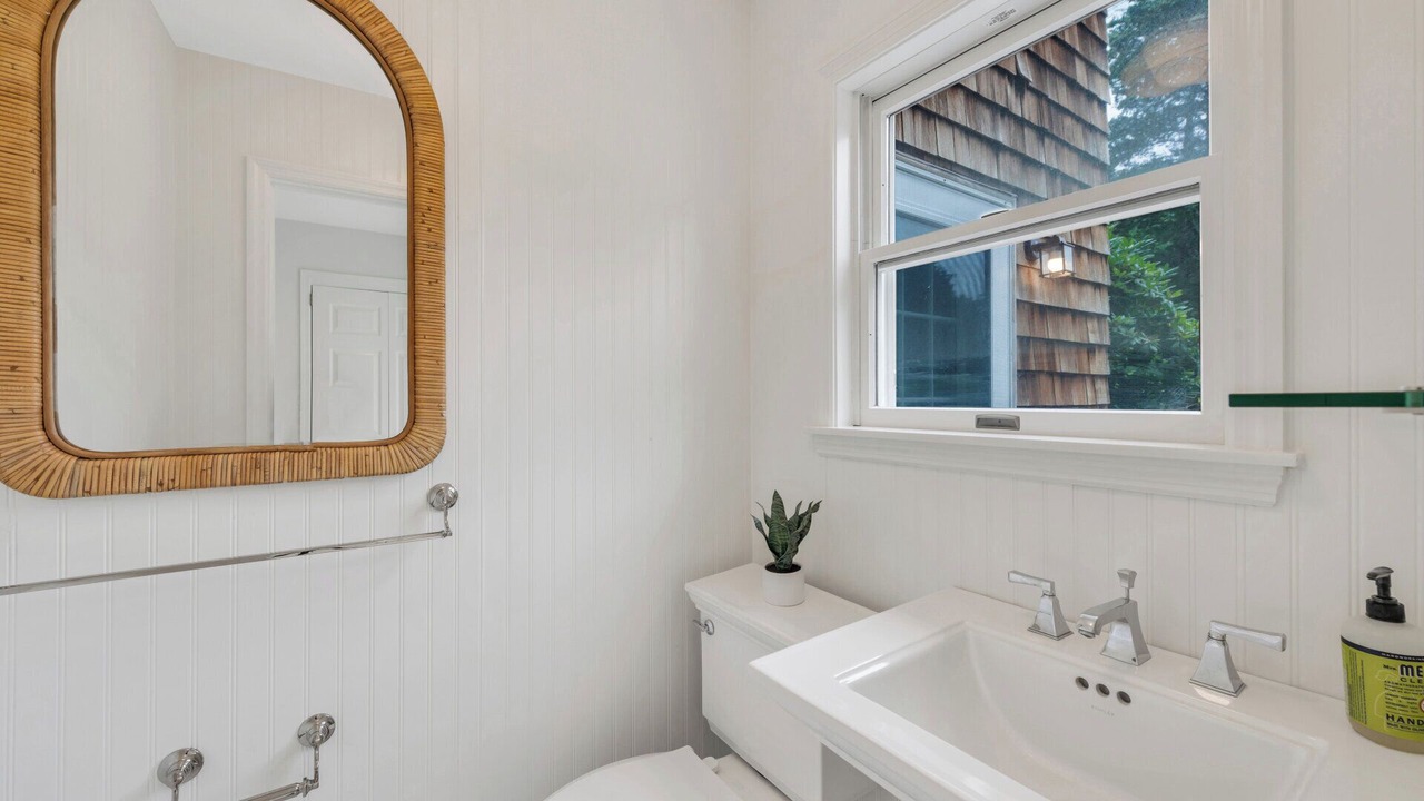 Photo of Bathroom in East Hampton North