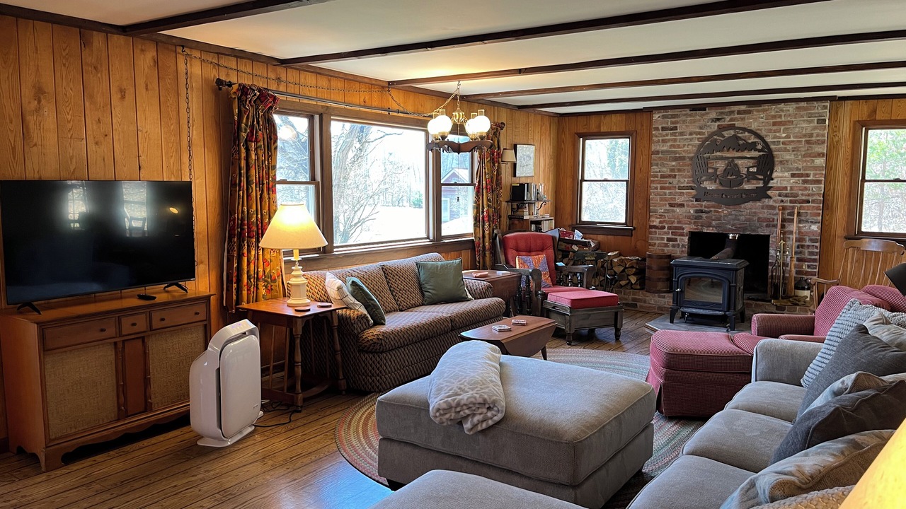 Photo of Livingroom in Johnsburg