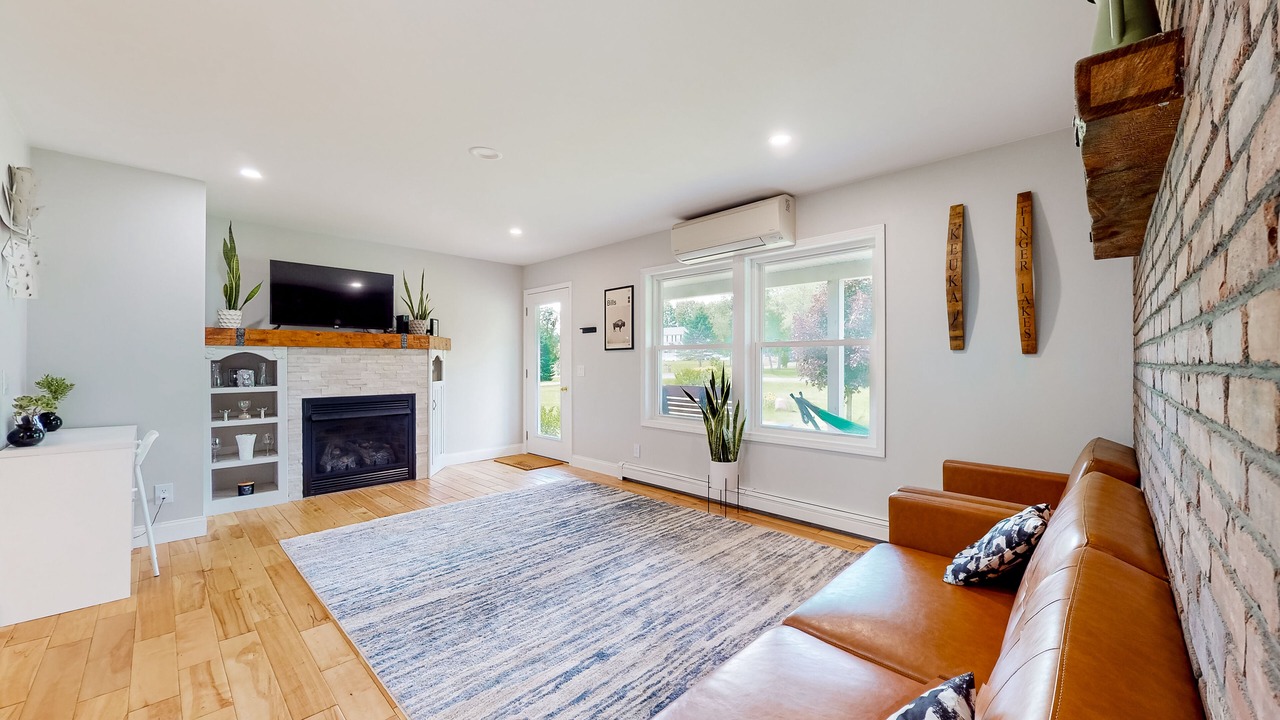 Photo of Livingroom in Penn Yan