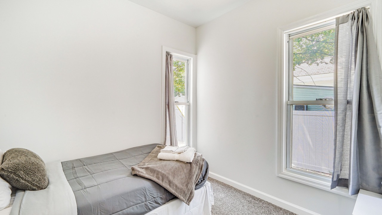 Photo of Bedroom in Glens Falls