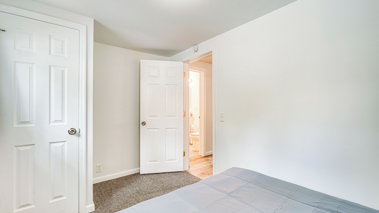 Photo of Bedroom in Glens Falls