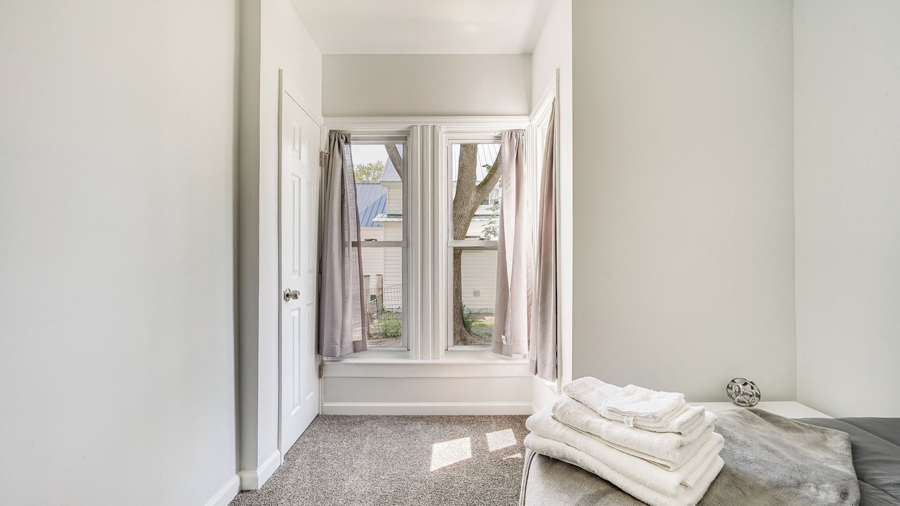 Photo of Bedroom in Glens Falls