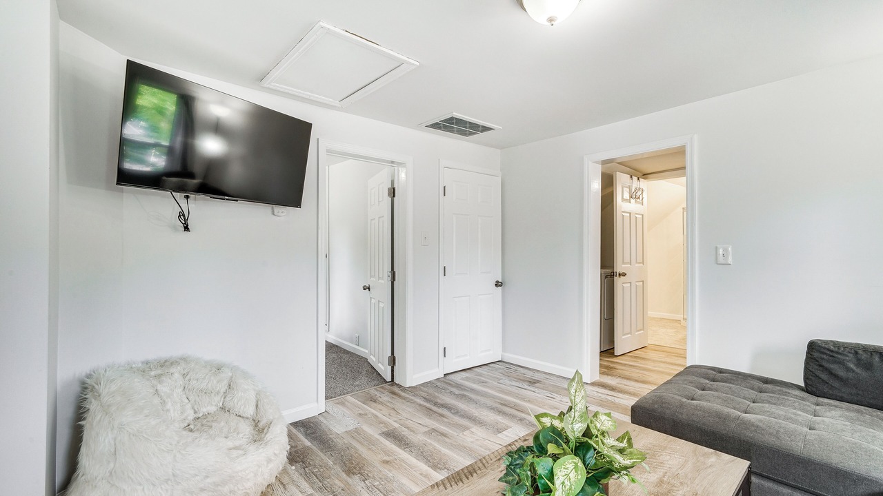 Photo of Livingroom in Glens Falls