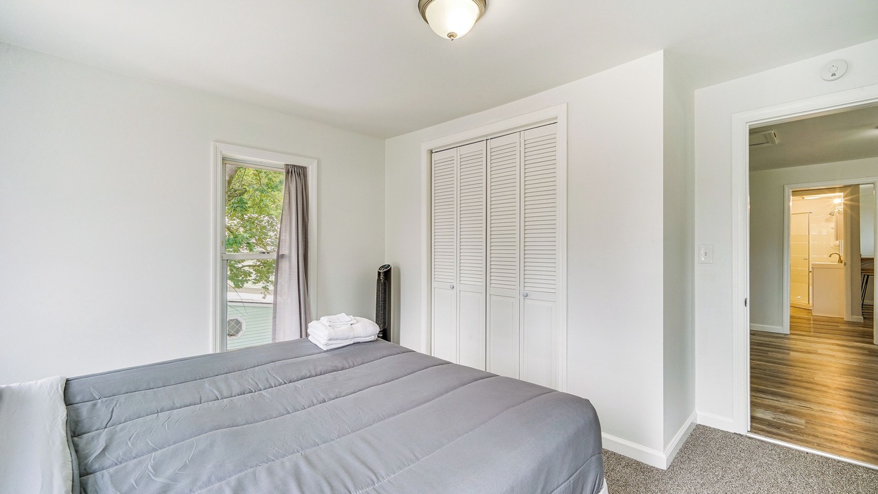 Photo of Bedroom in Glens Falls
