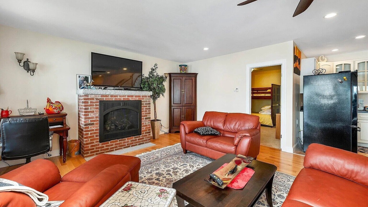 Photo of Livingroom in Alton Bay