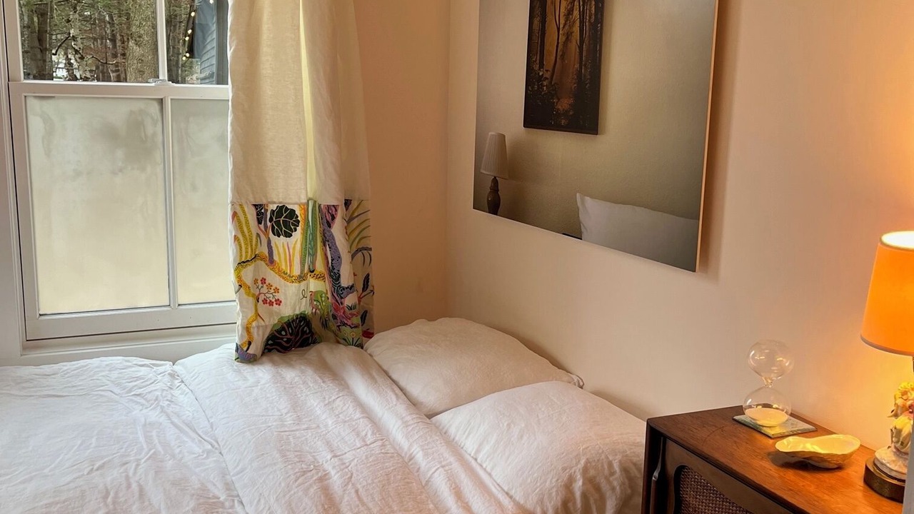 Photo of Bedroom in Lake Hill