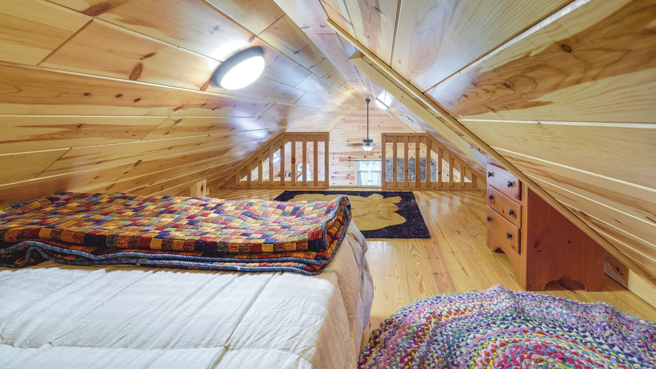 Photo of Bedroom in Marlinton