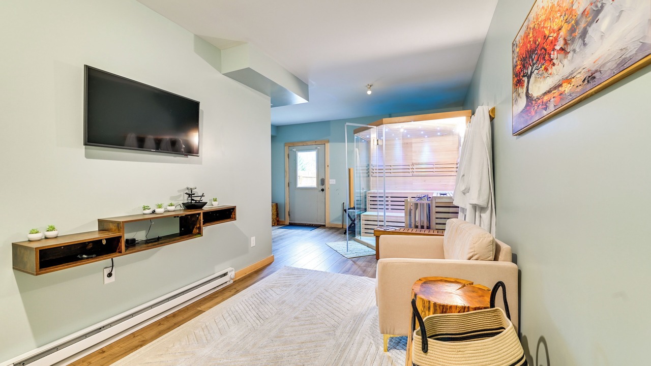 Photo of Livingroom in Old Forge
