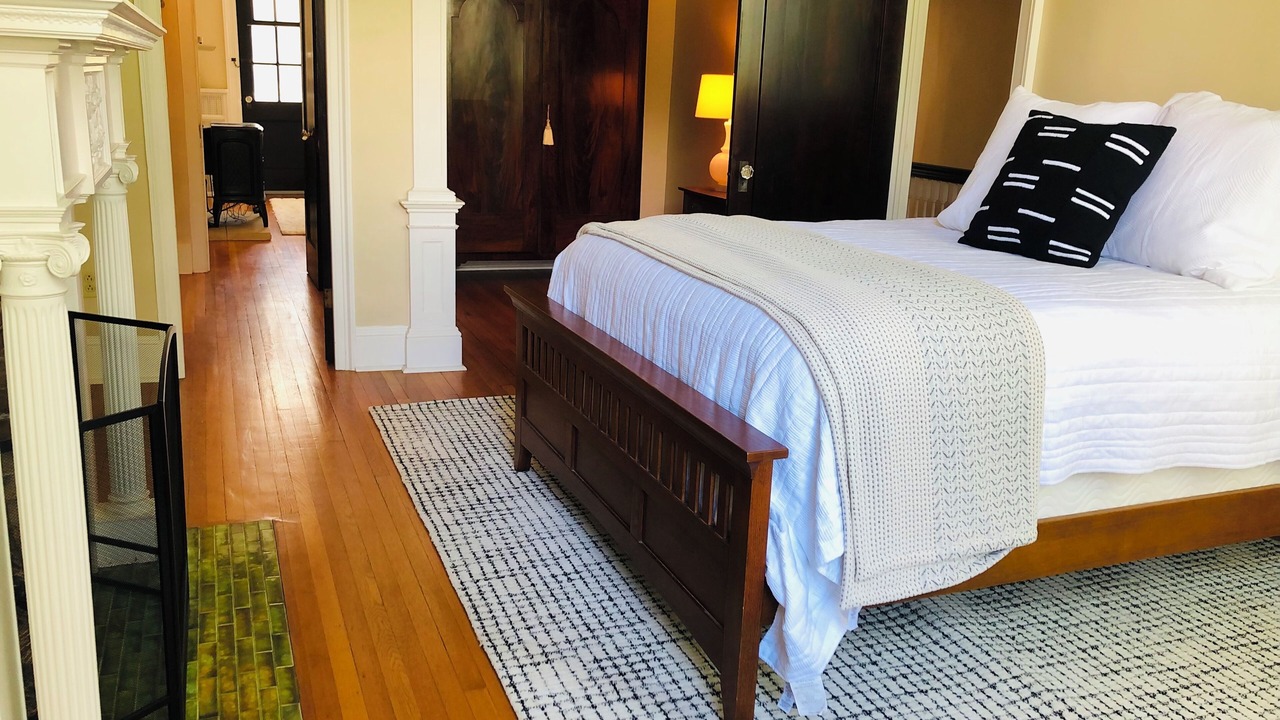 Photo of Bedroom in South Main Street
