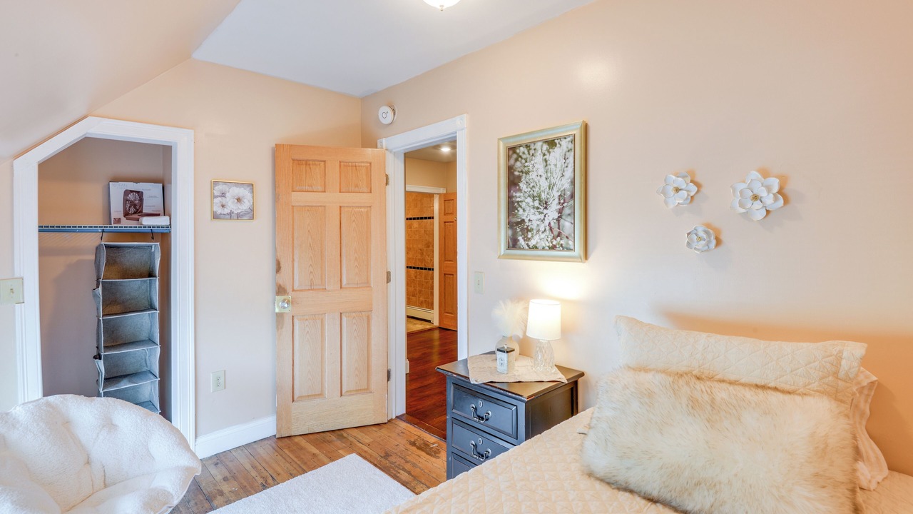 Photo of Bedroom in Claremont