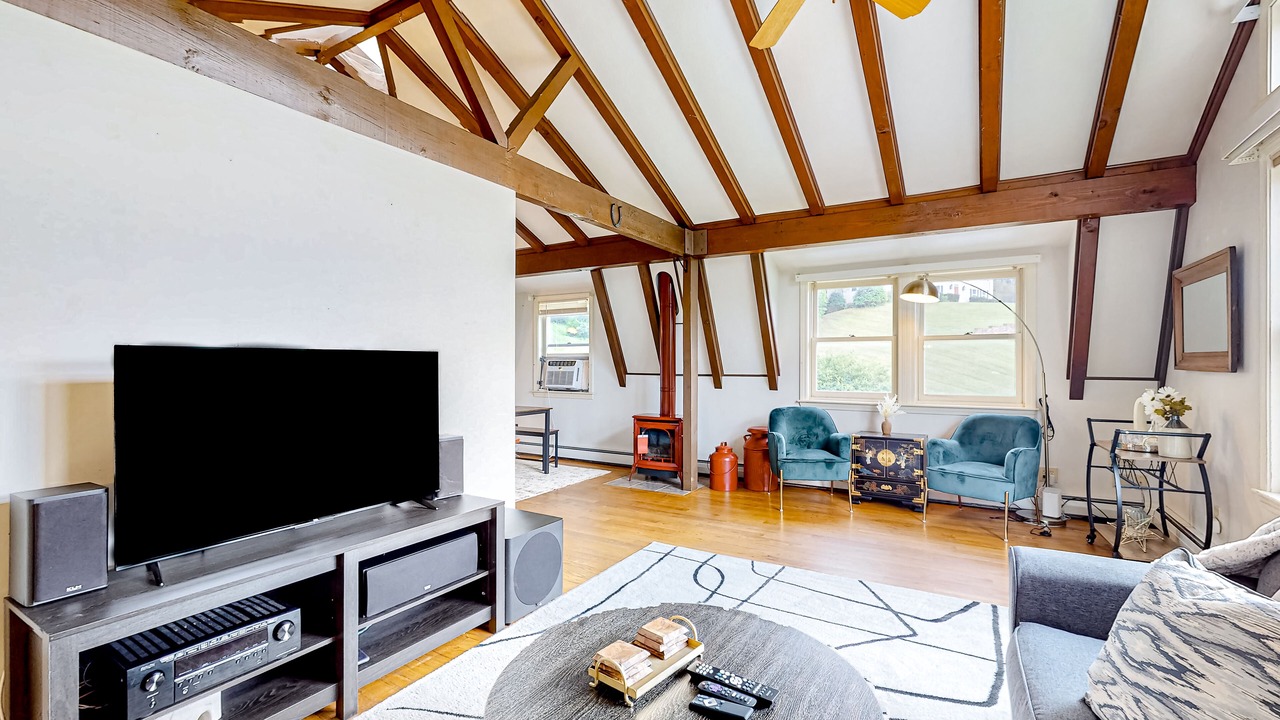 Photo of Livingroom in Clarendon