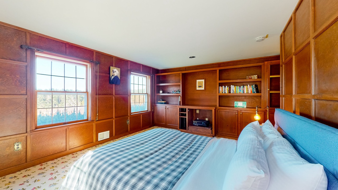 Photo of Bedroom in Clarendon