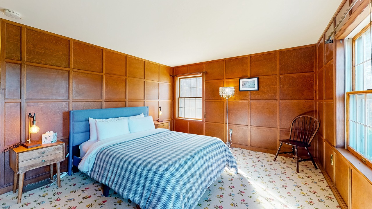 Photo of Bedroom in Clarendon