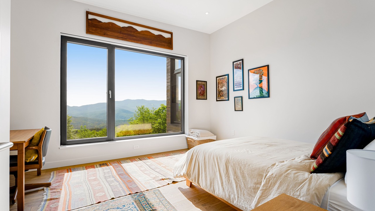Photo of Bedroom in Warren