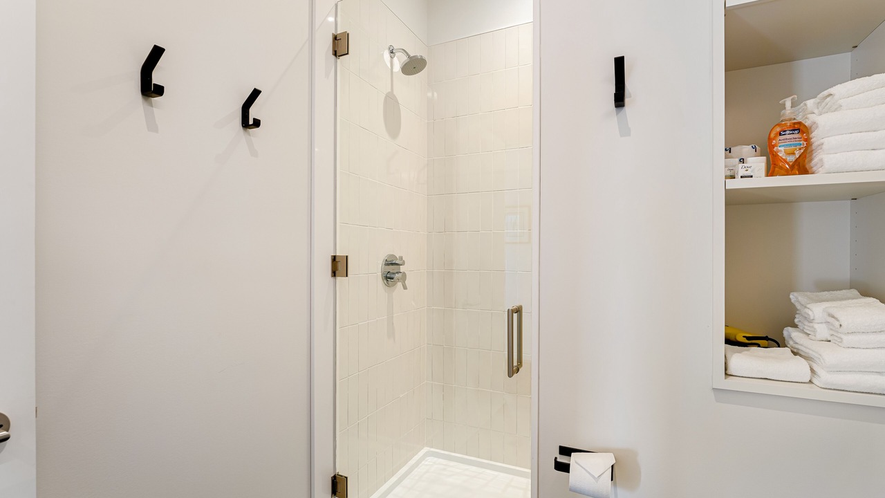 Photo of Bathroom in Warren