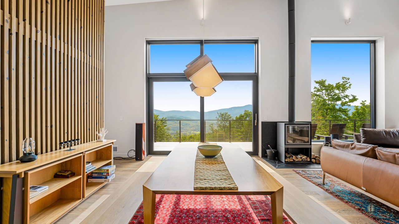 Photo of Livingroom in Warren