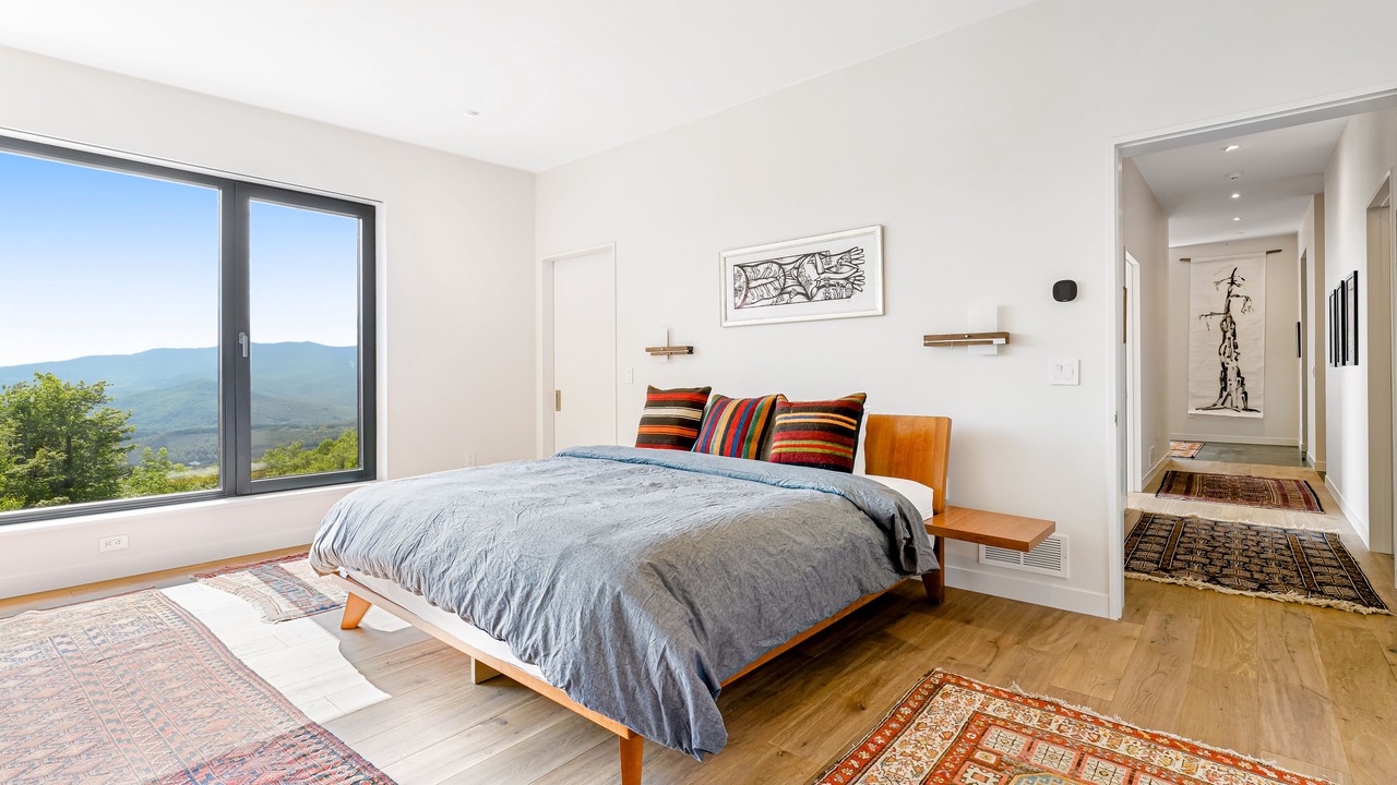 Photo of Bedroom in Warren