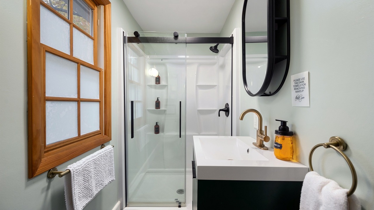 Photo of Bathroom in Burdett