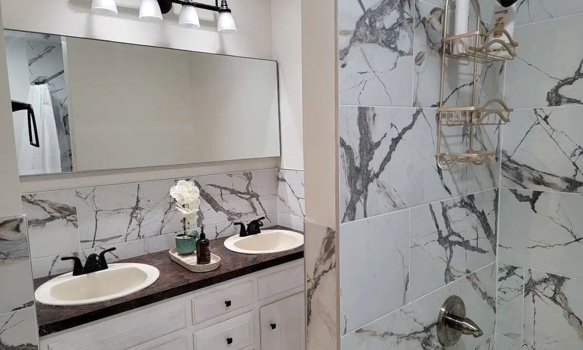 Photo of Bathroom in Zena