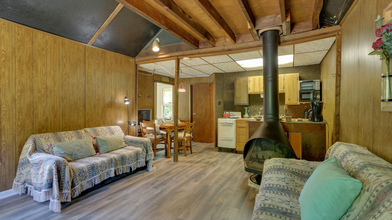 Photo of Livingroom in Ellenville