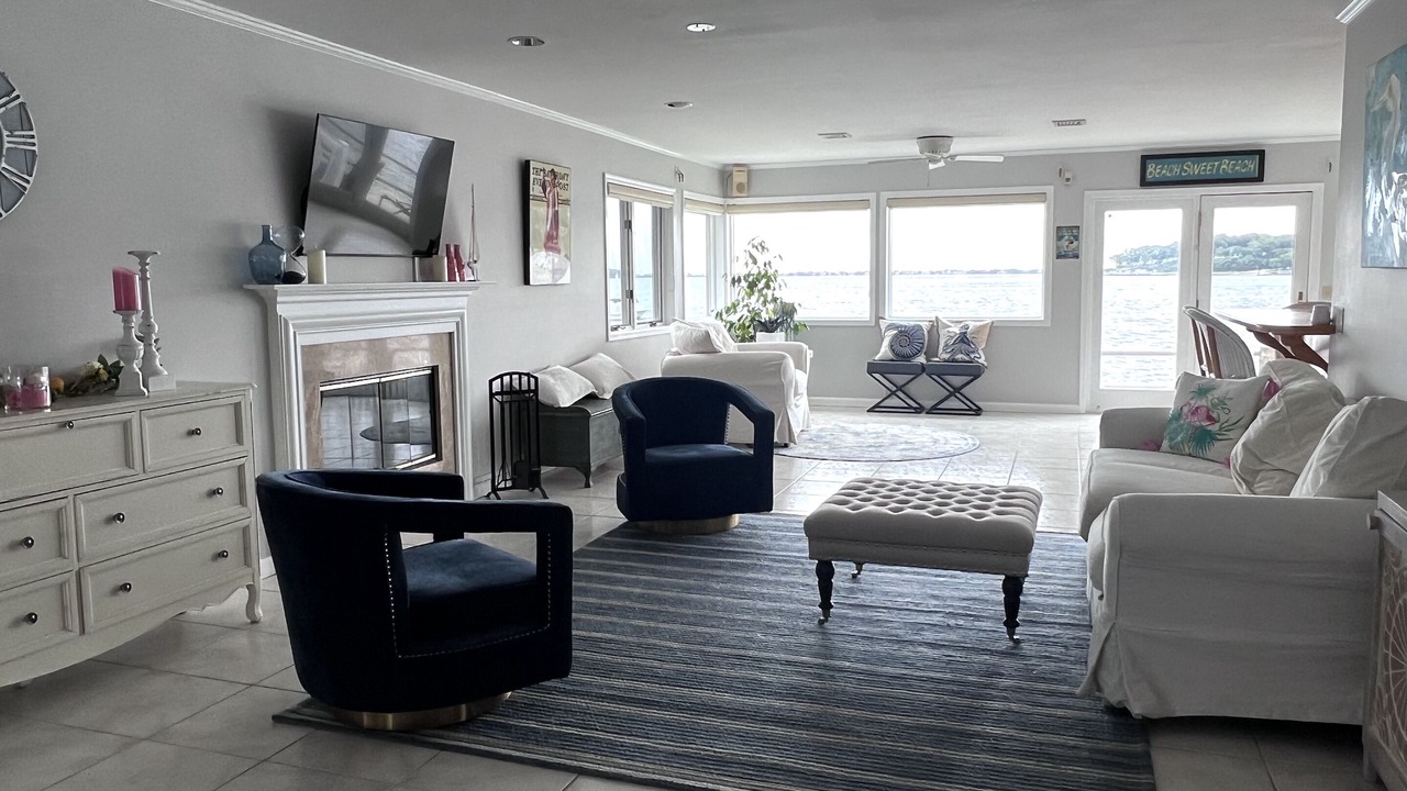 Photo of Bedroom in Huntington