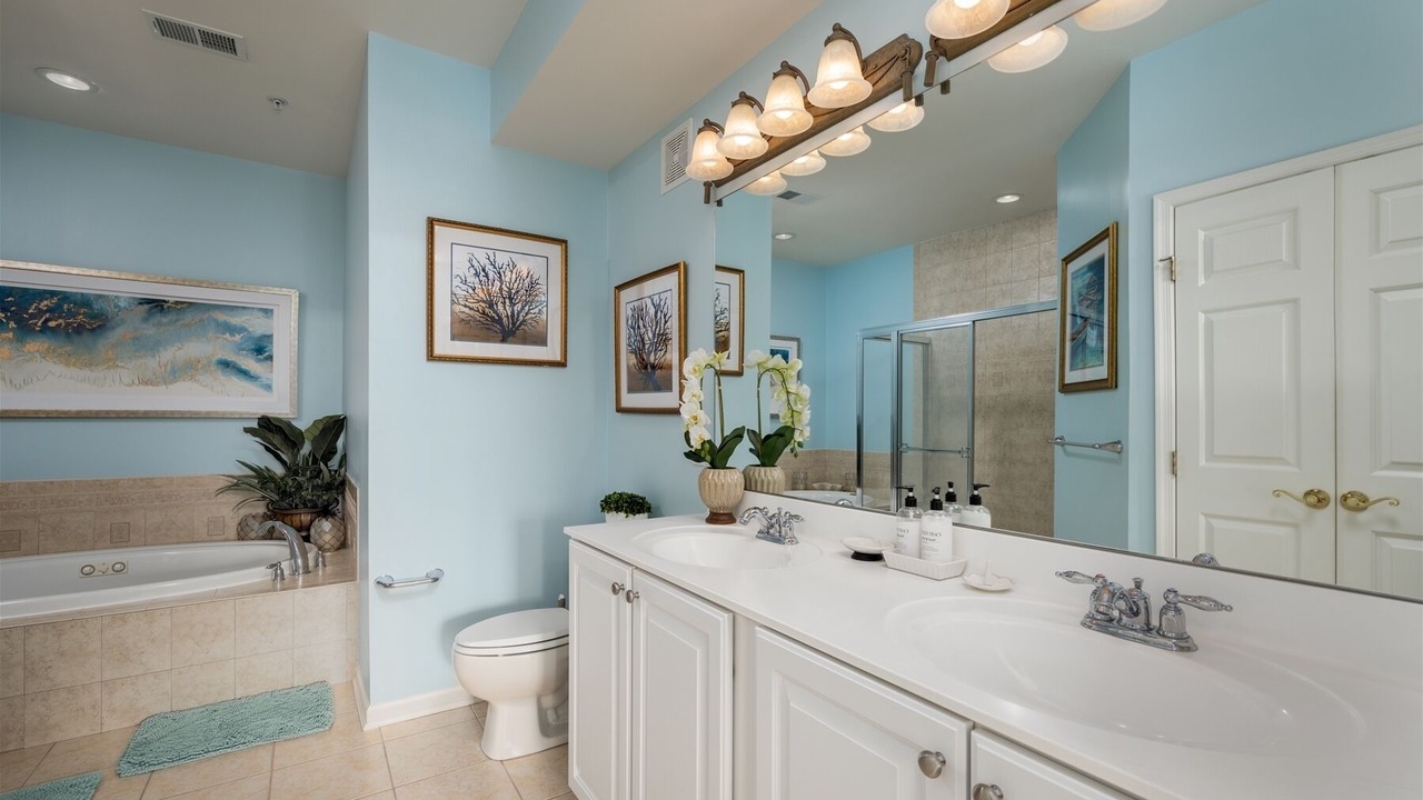 Photo of Bathroom in Sunset Island