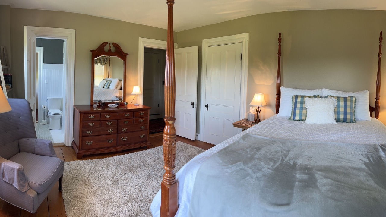 Photo of Bedroom in New London