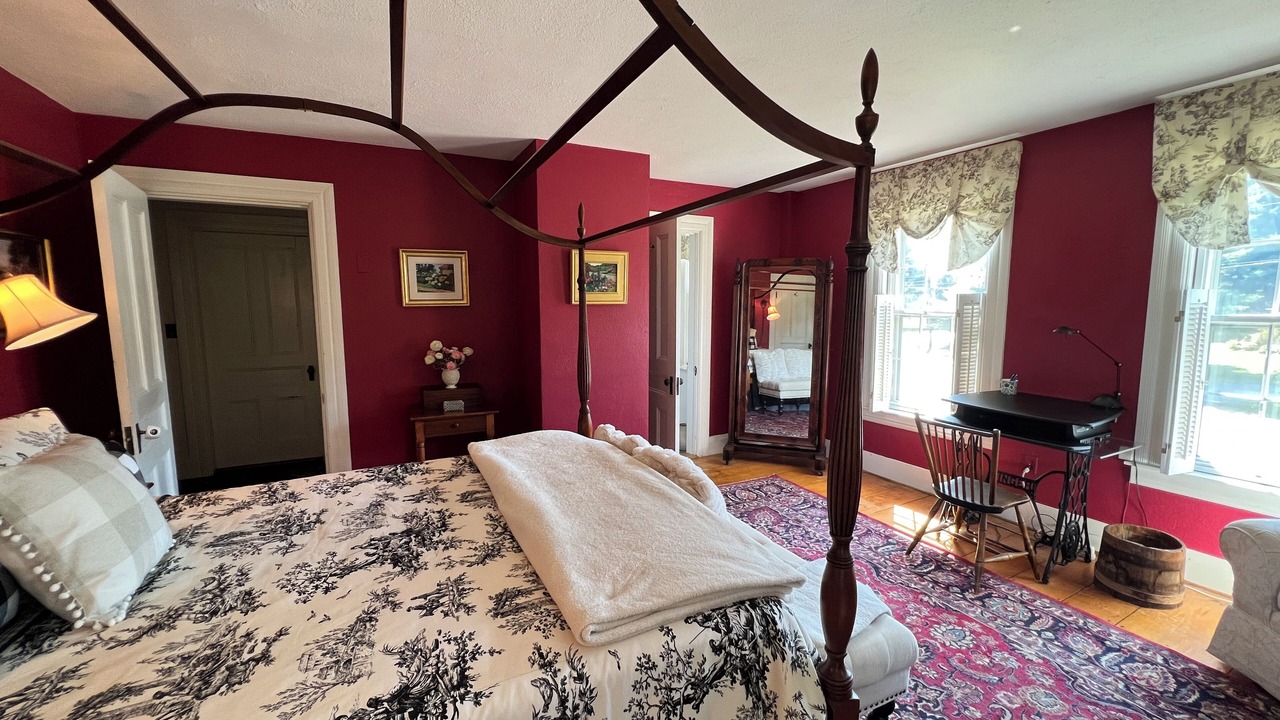 Photo of Bedroom in New London