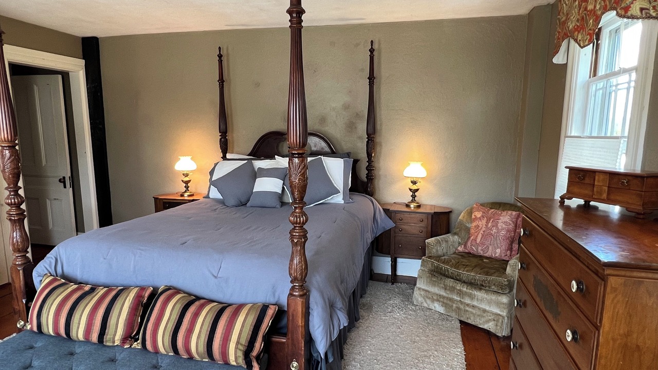 Photo of Bedroom in New London