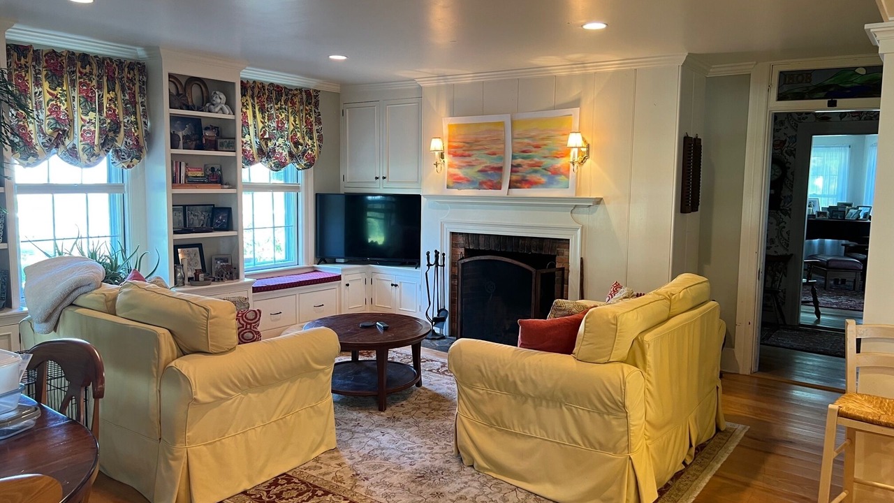 Photo of Livingroom in New London