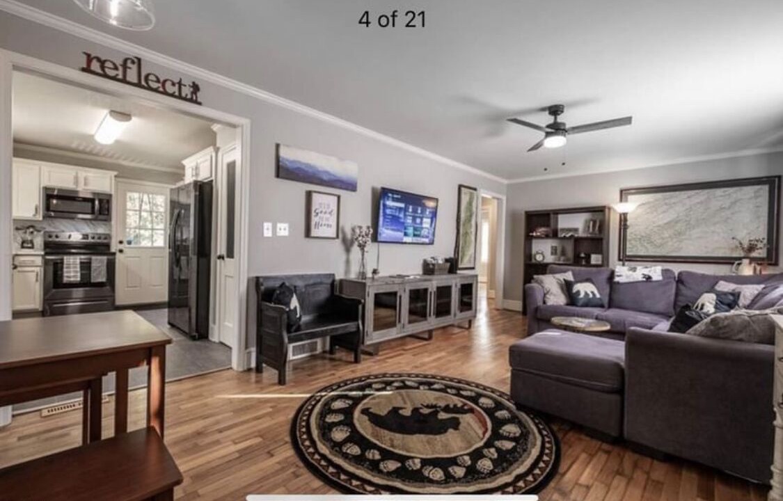 Photo of Livingroom in Jonesville