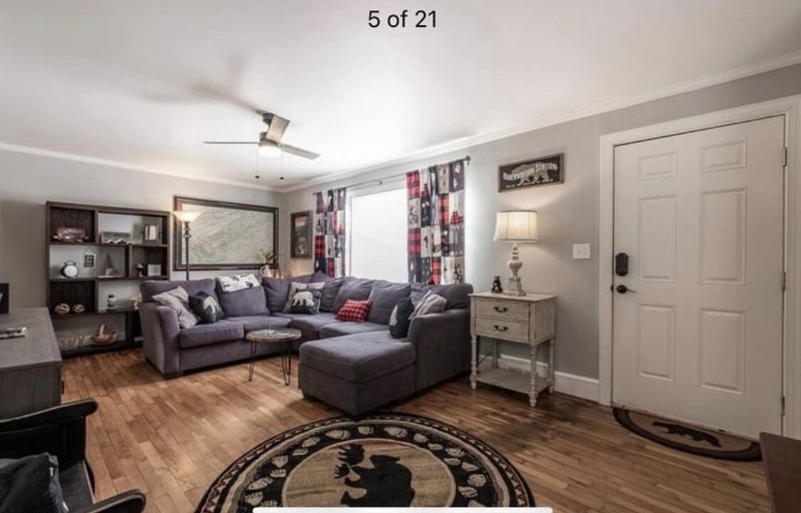 Photo of Livingroom in Jonesville