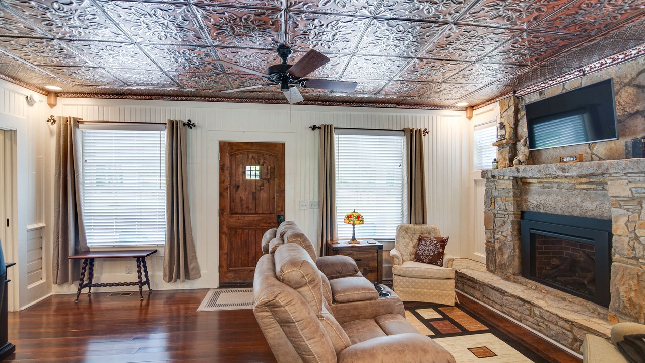 Photo of Livingroom in Lewisburg