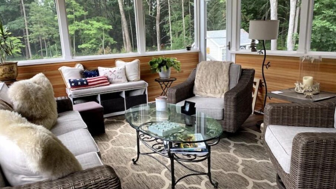 Photo of Livingroom in Saratoga Springs