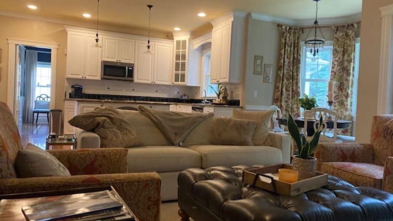 Photo of Livingroom in Saratoga Springs