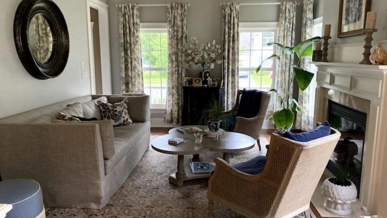 Photo of Livingroom in Saratoga Springs