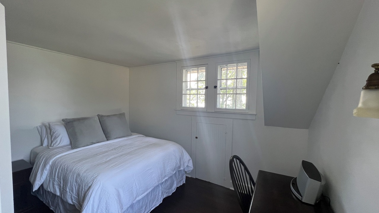 Photo of Bedroom in Cleveland