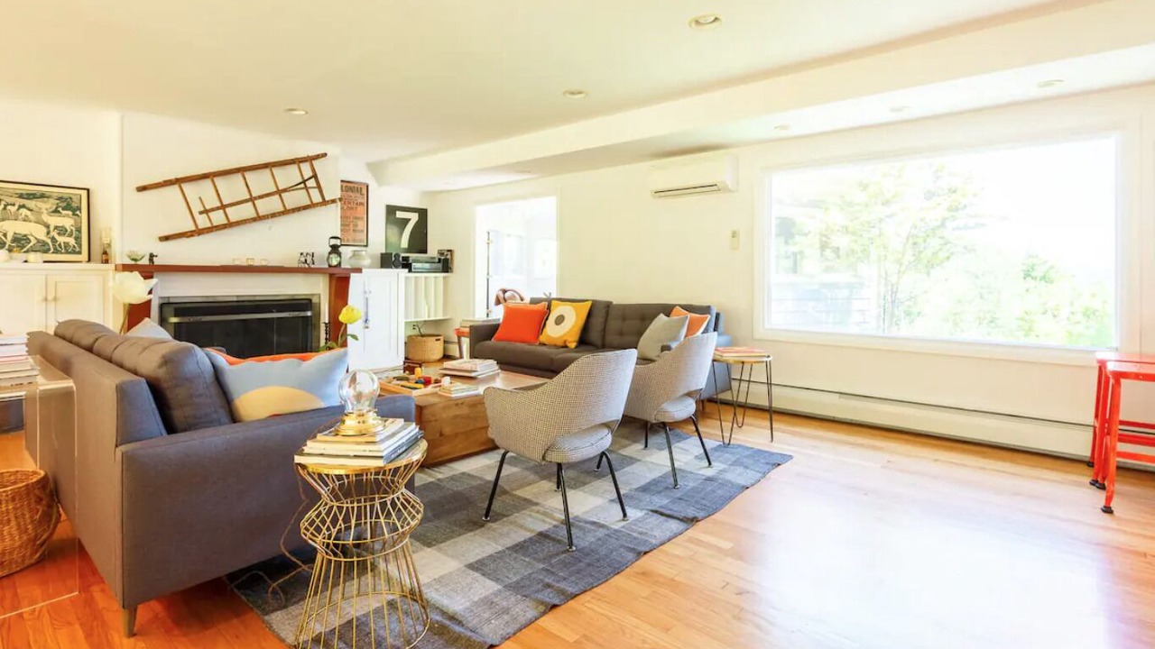 Photo of Livingroom in Hillsdale