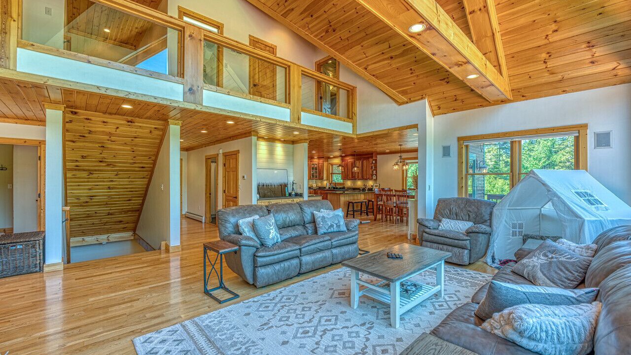 Photo of Livingroom in Twin Mountain