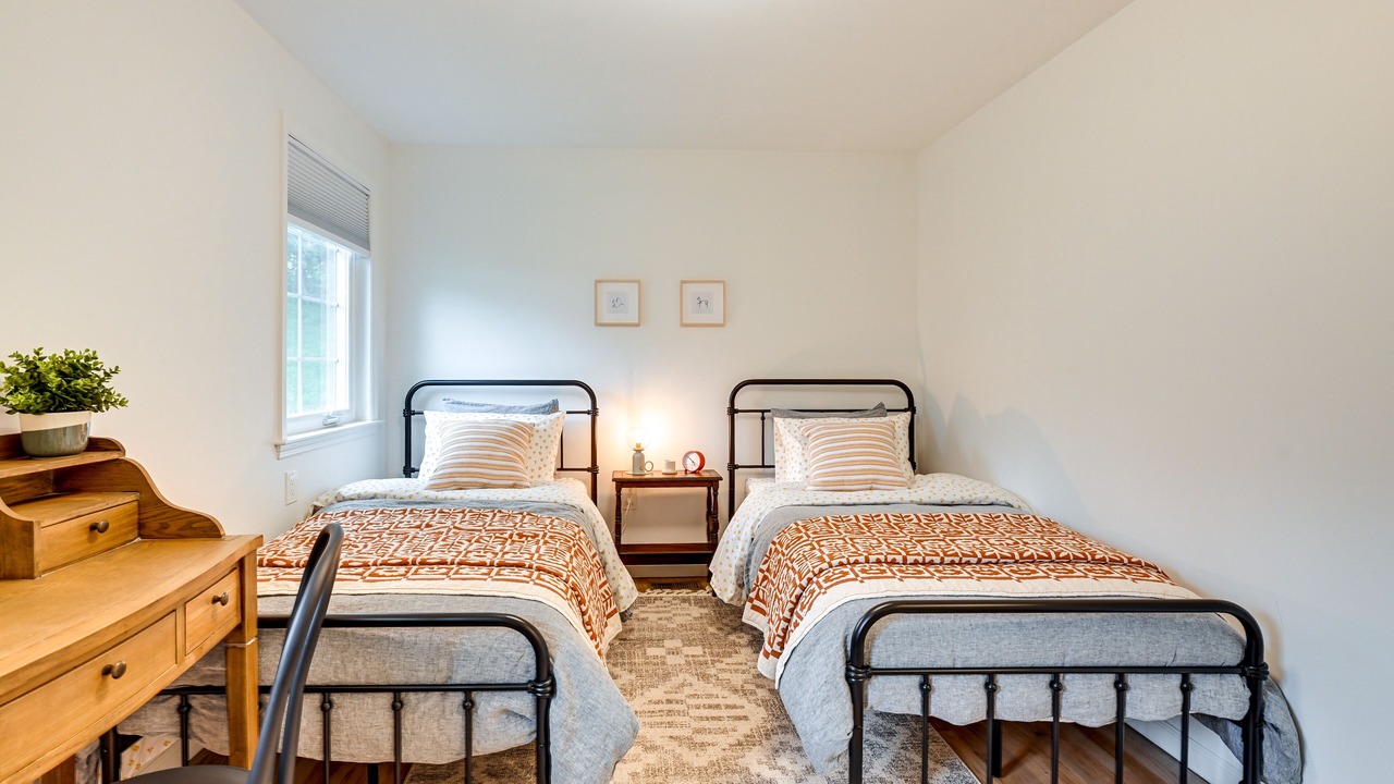 Photo of Bedroom in Glen Cove