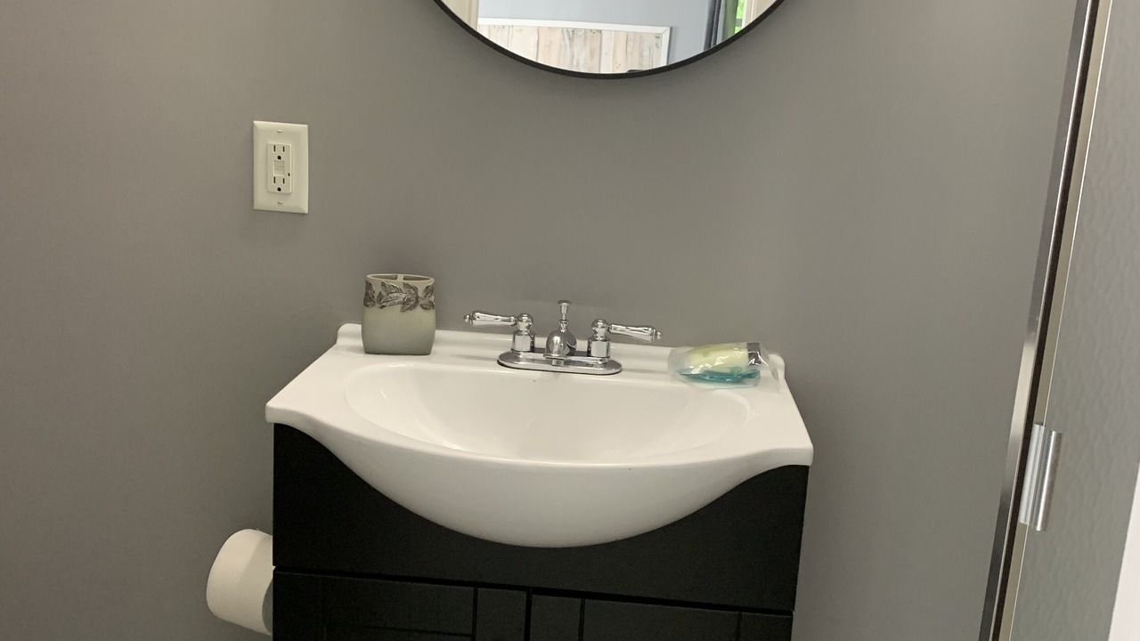 Photo of Bathroom in Hurricane