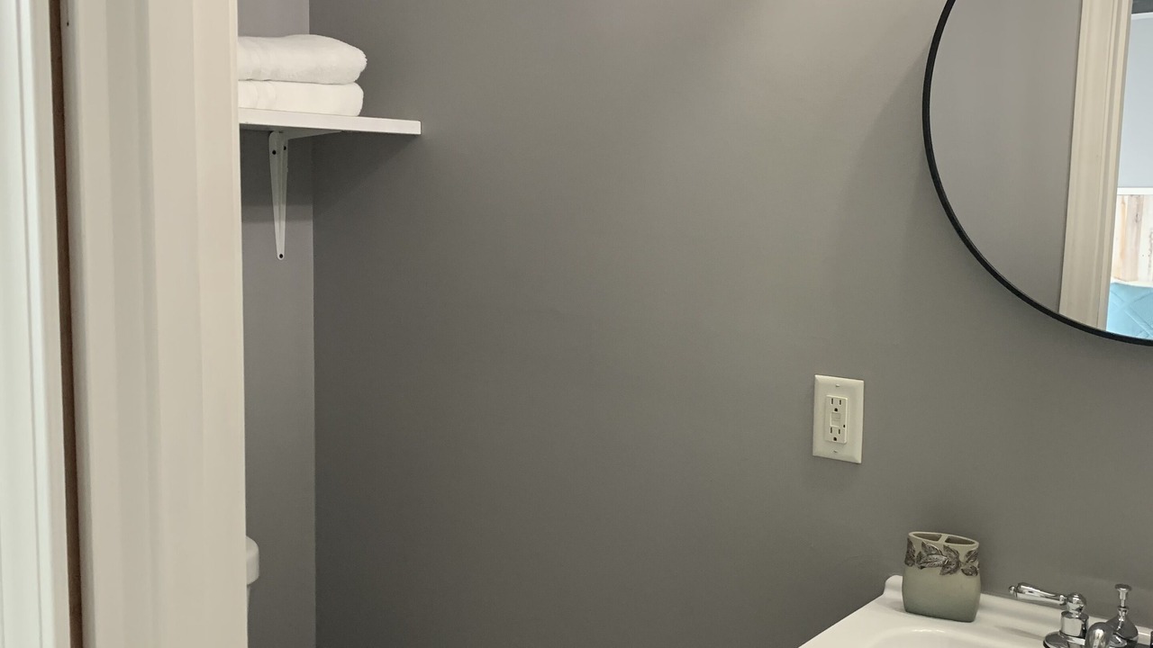 Photo of Bathroom in Hurricane