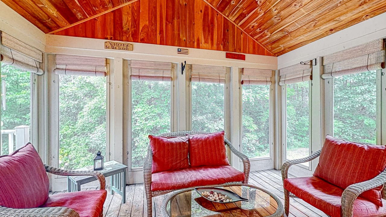 Photo of Livingroom in Raymond