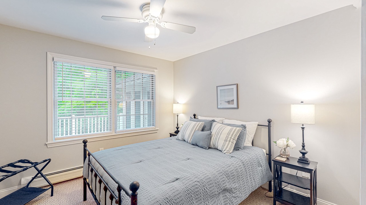 Photo of Bedroom in Raymond