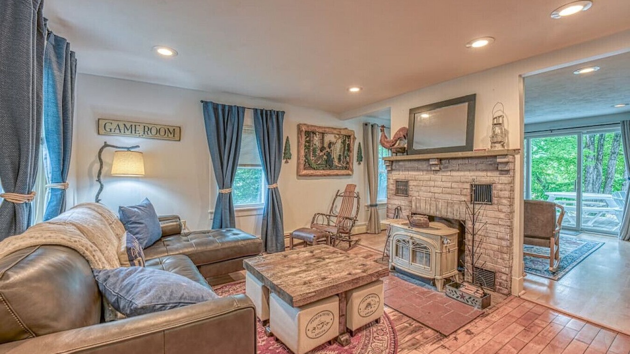 Photo of Livingroom in North Woodstock
