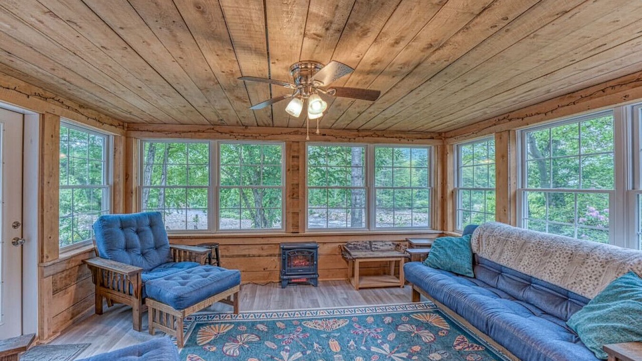 Photo of Livingroom in North Woodstock