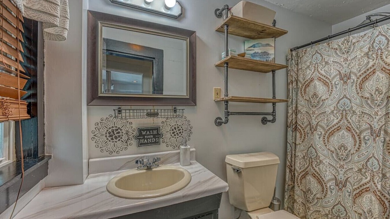 Photo of Bathroom in North Woodstock