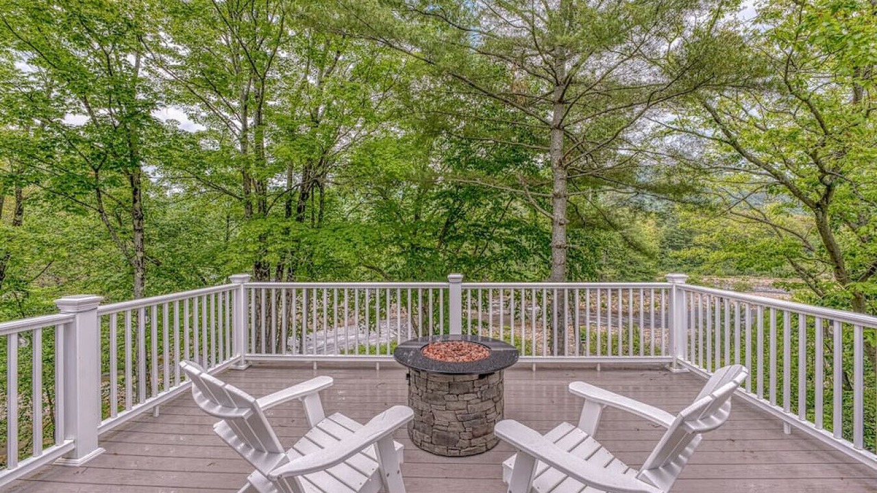 Photo of Patio Balcony in North Woodstock