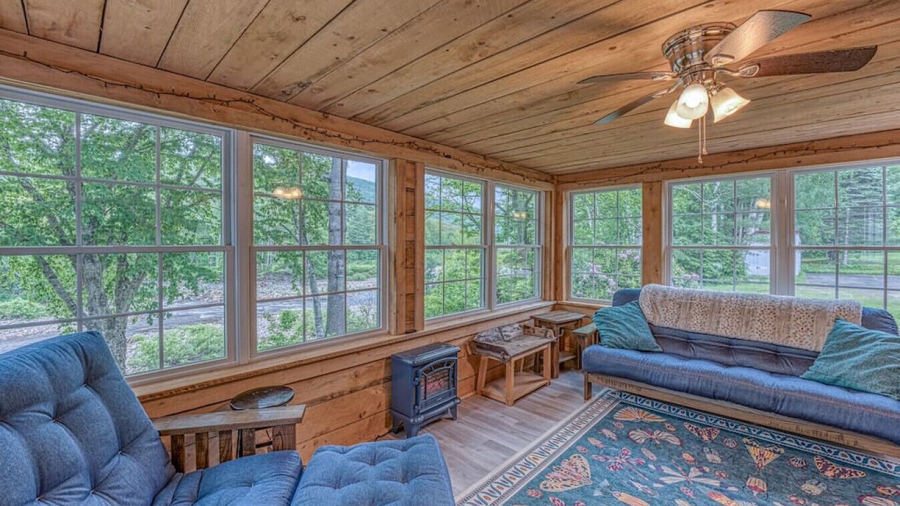 Photo of Livingroom in North Woodstock